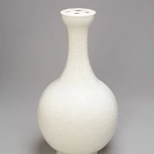 Bottle-Shaped Vase for Incense Sticks or Flowers, Ming dynasty or Qing dynasty
