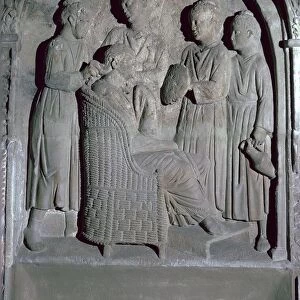 Depiction of Roman womens hair dressing on an altar