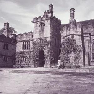 Haddon Hall, Distrito de las Cumbres, c1955. Creador: Arthur Charles Kirby Ware