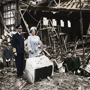 The King and Queen survey bomb damage, Buckingham Palace, London, WWII, 1940