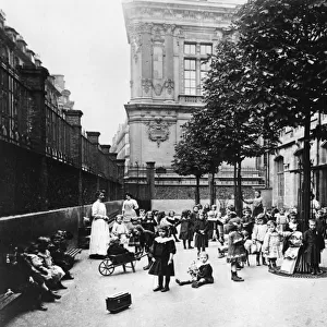 Photograph of children at school during the Paris Commune, 1871