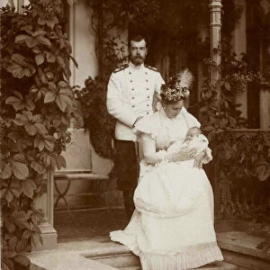 Tsar Nicholas II and Empress Alexandra Fyodorovna with their second daughter, Grand Duchess Tatyana