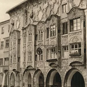 Wasserburg am Inn - Weinhaus, 1931. Artist: Kurt Hielscher