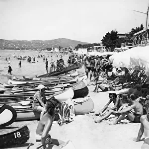 The beach at Juan-Les-Pins, 1931