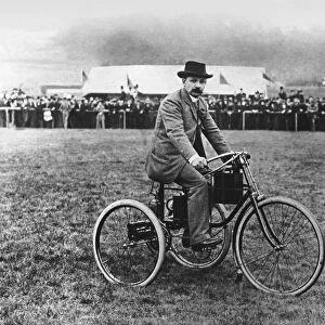 1895 Motor Exhibition - M Bouton: First published 2 / 11 / 1895 - the first photo published in Autocar