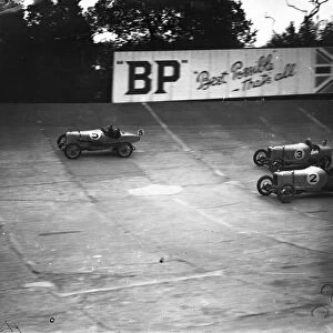 1924 JCC 200 Mile Race. Brooklands, Great Britain: Eddie Hall leads Major Frank Halford and Cyril Maurice Harvey, Aston Martin, Alvis, action