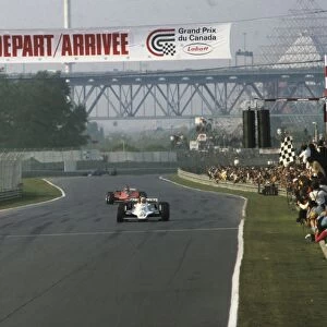 1979 Canadian Grand Prix: Alan Jones, 1st position, leads Gilles Villeneuve 2nd position, action