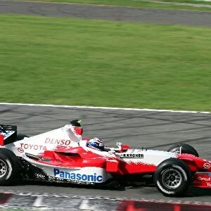 Formula One Testing: Olivier Panis Toyota TF105 with an V8 engine in the car
