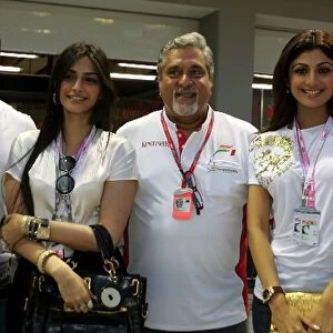 Formula One World Championship: Bollywood stars Imran Khan, Sonam Kapoor and Shilpa Shetty with Dr. Vijay Mallya Force India F1 Team Owner