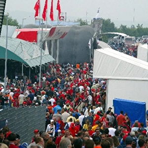 Formula One World Championship: Fans in the trade area
