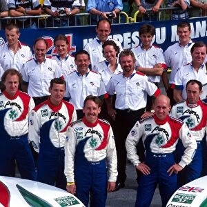 Le Mans 24 Hours: The Panoz team line up for their pre race group photo with Noel Edmonds