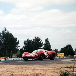 W. Mairesse / Beurlys - Ferrari 330P4: 1967 LE MANS 24 HOURS