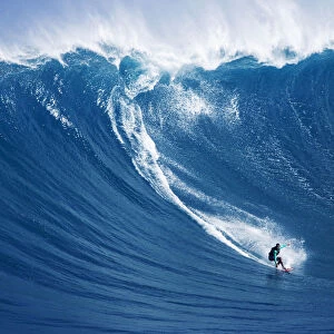 Hawaii, Maui, Yuri Farrant Surfs Huge Wave At Jaws, Aka Peahi