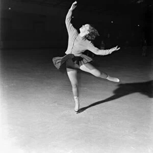 Under 21 Club. Sheila Dale - Skater. October 1952 C5049