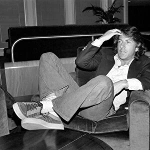 Actor Dustin Hoffman, pictured in a London hotel. 21st January 1975. 75-00388-001