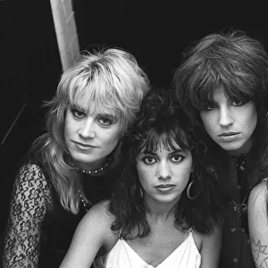 The Bangles, Debbi Peterson, Susanna Hoffs, Michael Steel and Vicki Peterson - 30 / 12 / 1986