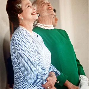 Barbara Bush June 1989 First Lady of the United States of America with the Queen on her