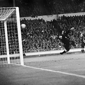 Bobby Charlton England football player 1966 Scores goal against goalkeeper Ignacio