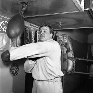 Boxer Jack Hobbs training in the gym. Feburary 1953 D1026