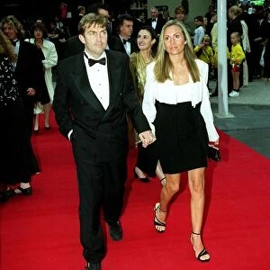 Bradley Walsh Comedian / TV Presenter July 1998 Arriving for the premiere of Doctor