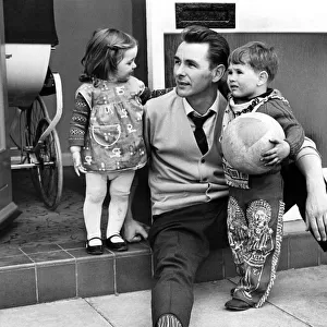 Brian Clough, Derby County, Manager, pictured at home, with his children, Elizabeth, (2)
