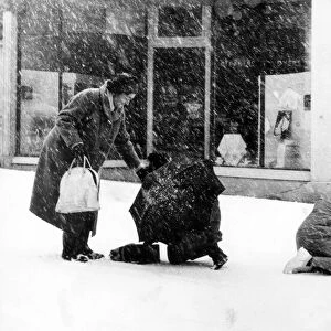 Bygones snow scene - Torquay, Jan 1962
