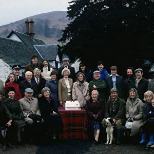 Cast of TV programme Take The High Road September 1990