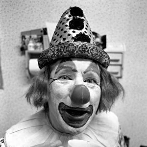 Child Entertainer: Mr. Blower the clown. March 1981 PM 81-01186