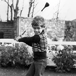 Children - Sport: Golf: Warren Jacklin... practising his drives. November 1979 P023610