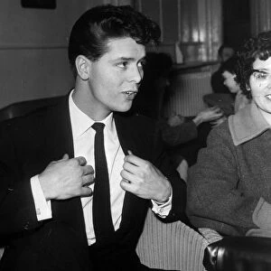 CLIFF RICHARD WITH HIS MOTHER DOROTHY WEBB IN 1961