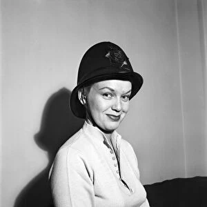 Clothing: Fashion: Hats. 1953 B130-003