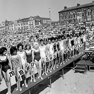 Daily Mirror Beach Beauty contest at Blackpool. The participants line up on the beach
