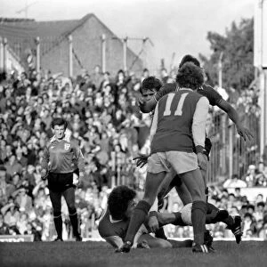 Division 1 football. Arsenal 2 v. Sunderland 2. October 1980 LF04-44-019