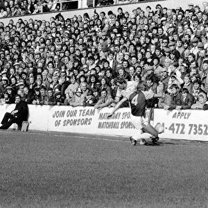 Division One Football 1981 / 82 Season, West Ham United v Liverpool, Upton Park