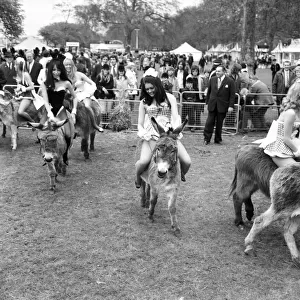 Donkey Derby held for charity at Festival Gardens. April 1972 72-04585-001