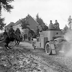 Elements of the Belgian 2nd and cavalry divisions seen here returning to Malines circa