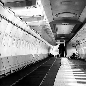 Inside the empty interior of the Boeing 707. 11 / 03 / 1971
