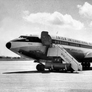 An Irish International Aer Lingus Boeing 707 airliner flew into Newcastle Airport to