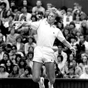 John Lloyd in action during tennis match - June 1981 25 / 06 / 1981