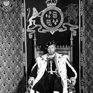John Stride as King Henry VIII in the TV programme 1978 A©mirrorpix