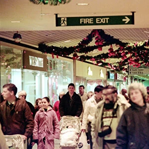 Looking for bargains at the post Christmas sales, Middlesbrough, 29th December 1992