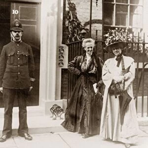 Madame Despard (centre) August 1909 Pictured outside No10 Downing Street to see Prime