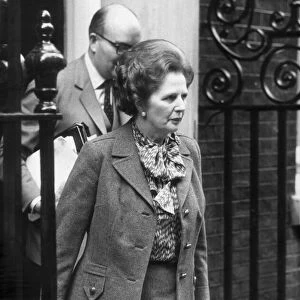 MARGARET THATCHER LEAVING 10 DOWNING STREET FOR A DEBATE IN THE COMMONS ON GCHQ - 11TH