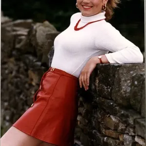 Tricia Penrose Actress in Heartbeat Print (00135) Tricia Penrose Actress in Heartbeat Print (00135)