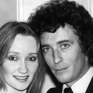 Robert Powell with Yvonne Elliman Print (00148) Robert Powell with Yvonne Elliman Print (00148)