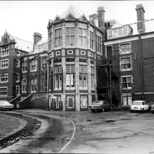 Ospedale Materno di Bristol, anni '70. Ospedale Materno di Bristol, anni '70.