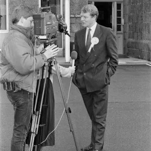 El líder de los Demócratas Liberales Paddy Ashdown visita el Hospital Tor-Na-Dee, Aberdeen. El líder de los Demócratas Liberales Paddy Ashdown visita el Hospital Tor-Na-Dee, Aberdeen.