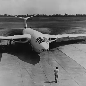 The RAFs Handley Page Victor B2 jet powered V-bomber. 24 / 02 / 1960
