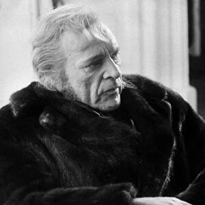 Richard Burton actor on the set of the film "Wagner"in February 1982