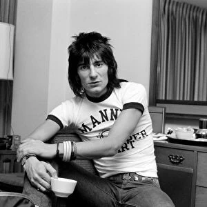 Ronnie Wood, guitarist with Rod Stewart and The Faces. March 1975 75-01012-021